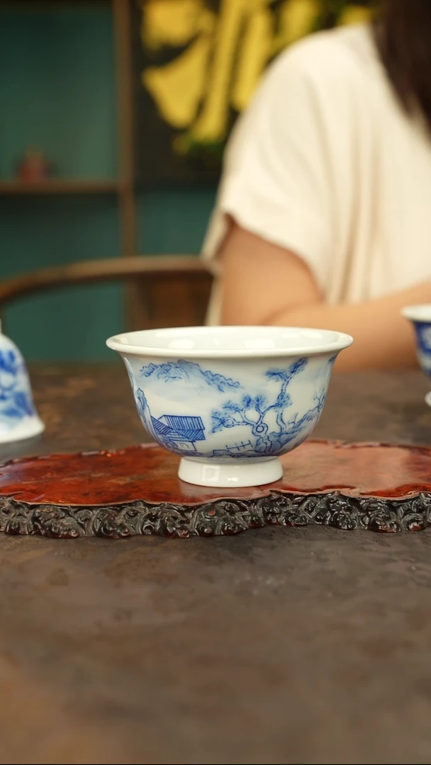 青花手绘山水主人杯