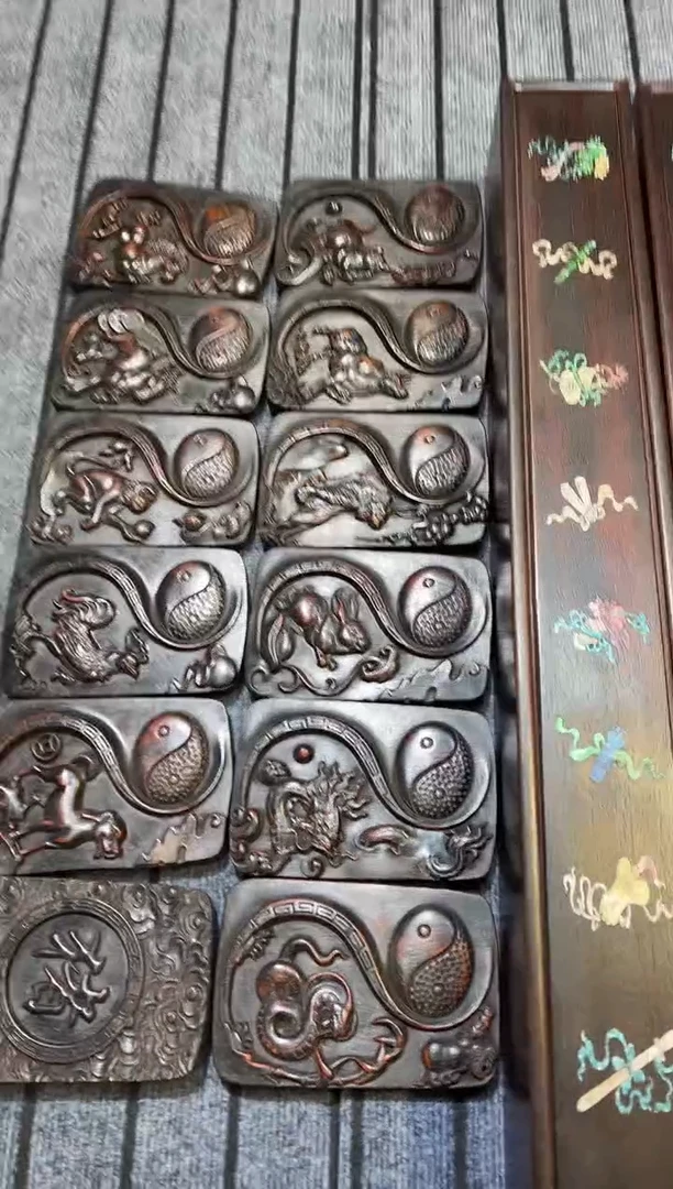 木木*紫檀雕刻一物一拍