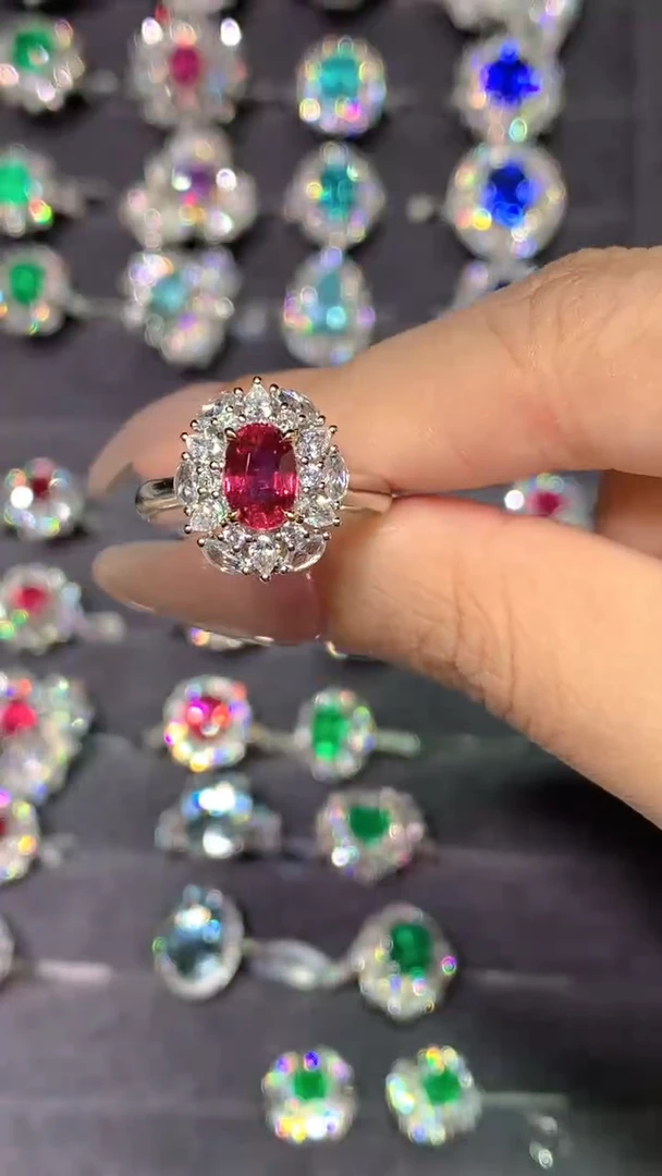 18K金镶嵌戒指红宝石1.66CT