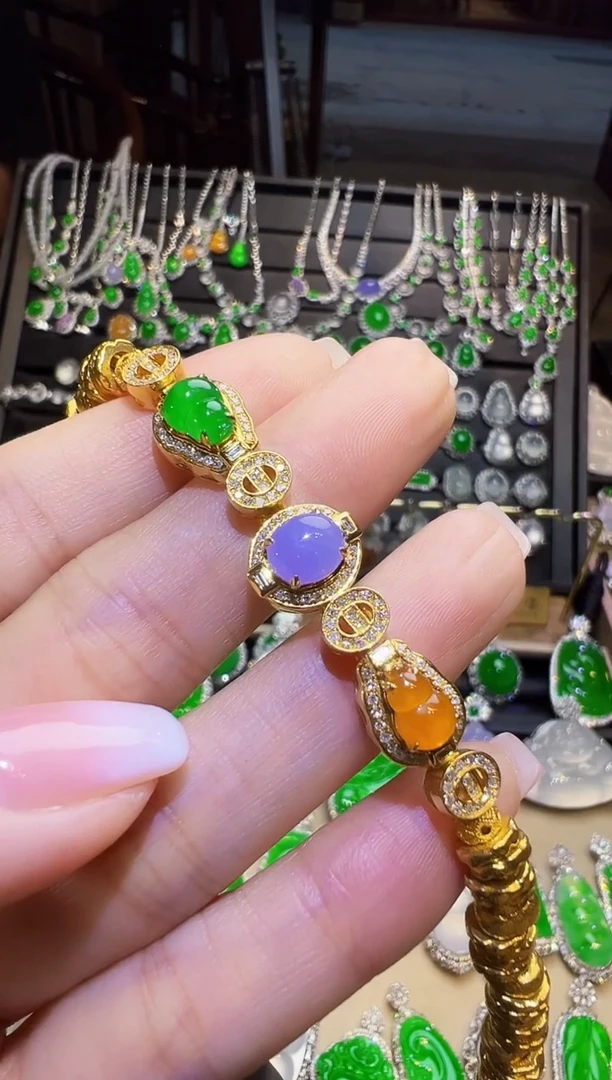 18K金镶嵌手链翡翠葫芦