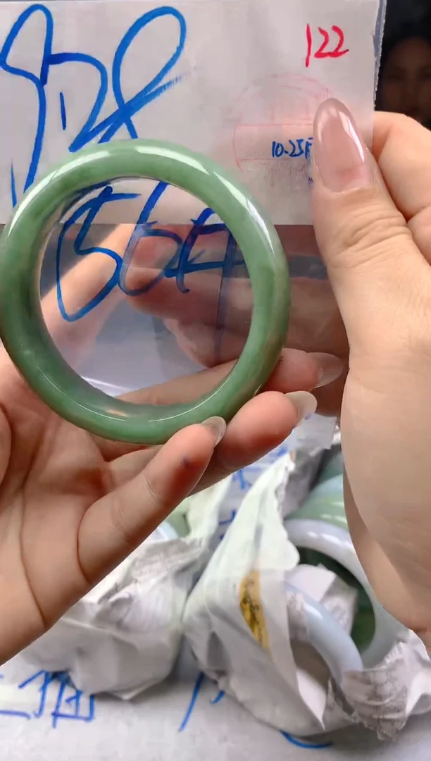 未镶嵌定制翡翠毛货需精细抛光+122手镯1件+928元