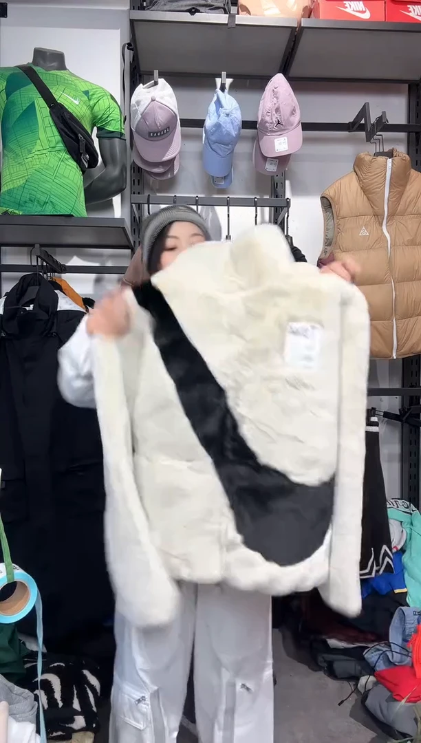 1467  编码 瑕疵款直播间过款为准 尺码    身高