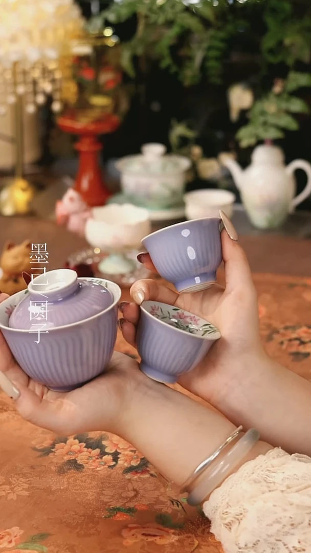 盖碗+茶杯*2  哈哈哈哈哈