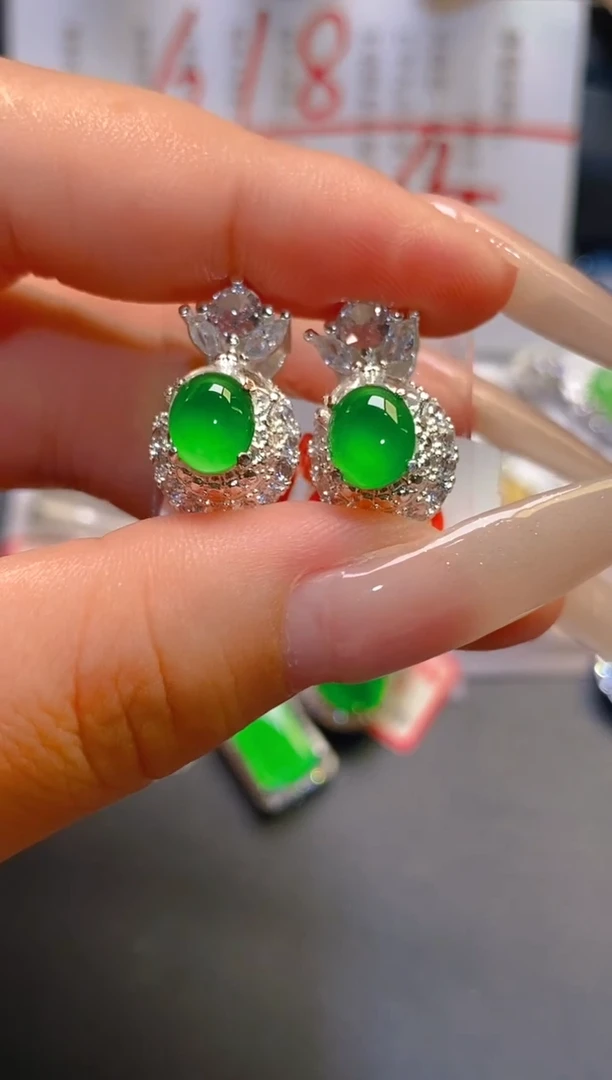 翡翠未镶嵌耳饰天然