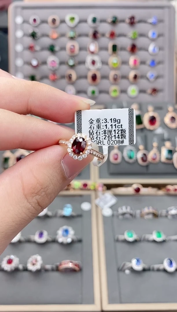 18K金镶嵌戒指红宝石1.11