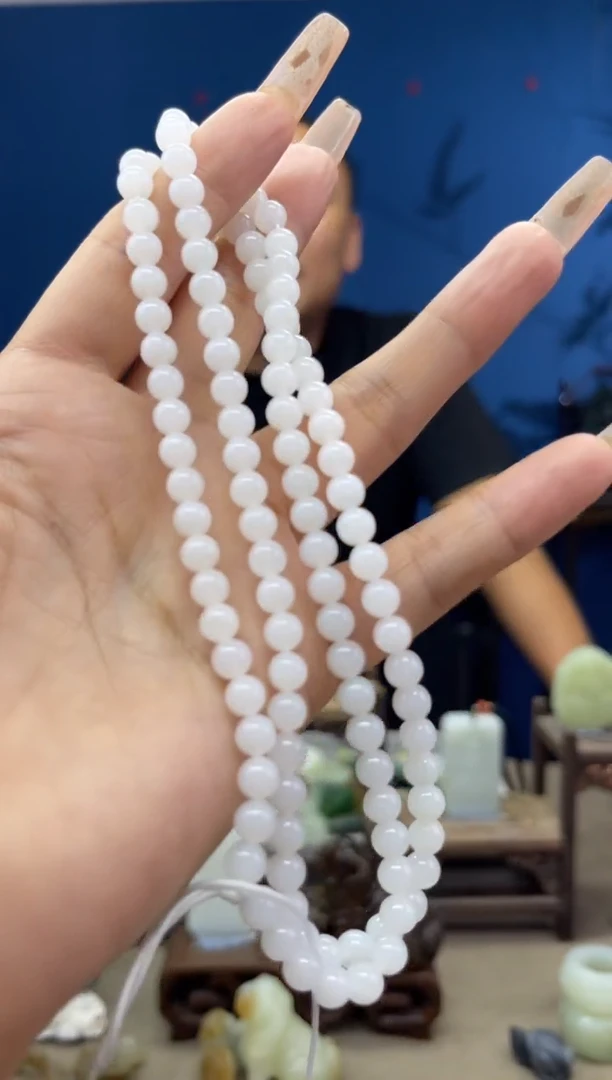 和田玉未镶嵌颈饰1