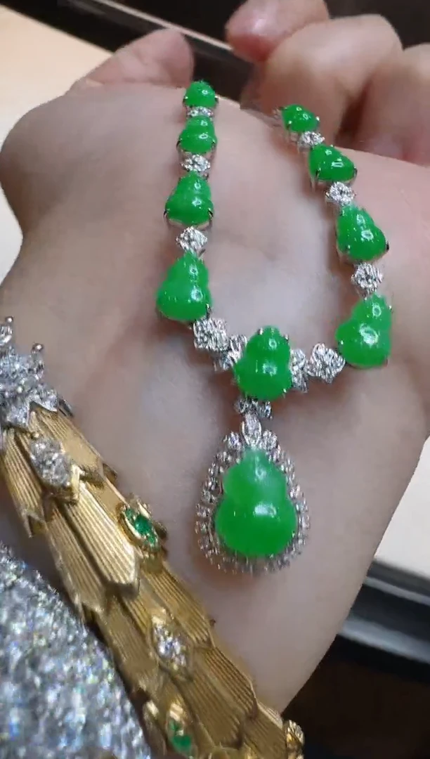 【闪购商品】翡翠套链18K金镶嵌多样性团购发一件