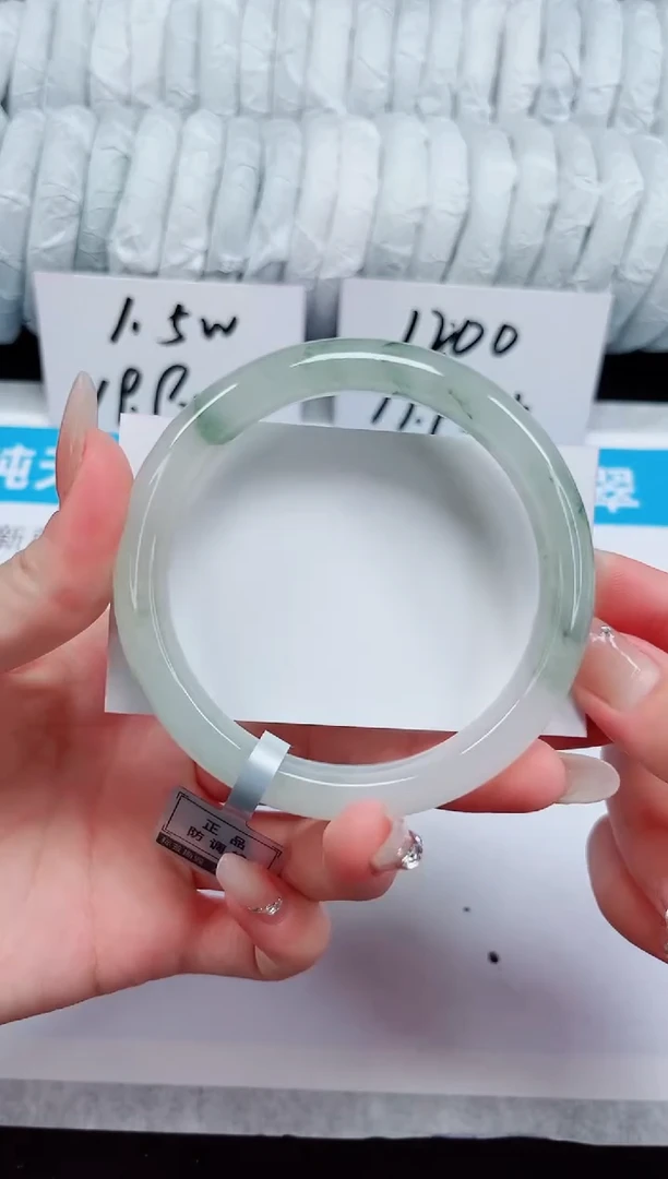 未镶嵌手镯石英质玉135-64/65