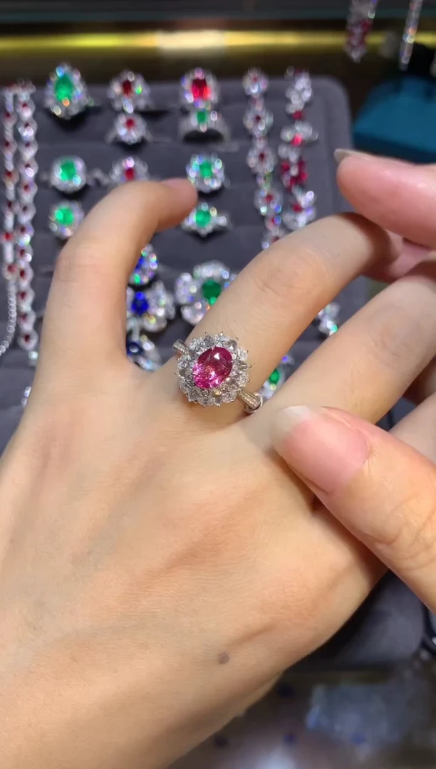 戒指彩色蓝宝石18K金镶嵌2.03ct