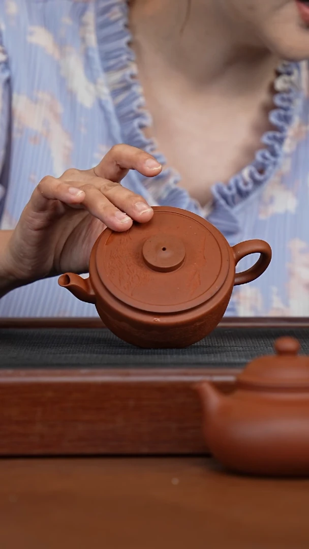 茶壶紫砂黄龙山老朱泥刻绘汉瓦