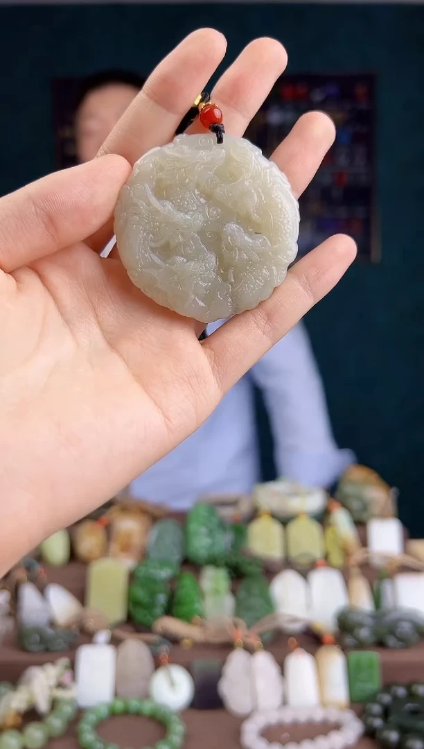 【闪购商品】和田玉颈饰未镶嵌多样性发货 拍一单发一个