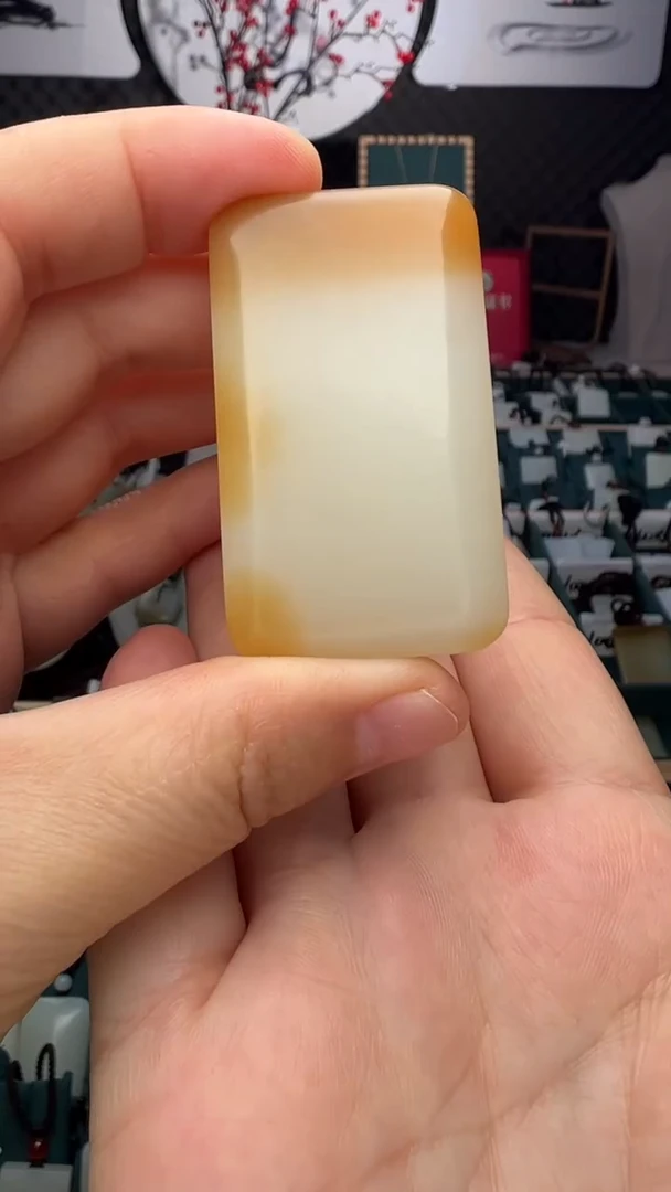 颈饰未镶嵌和田玉J