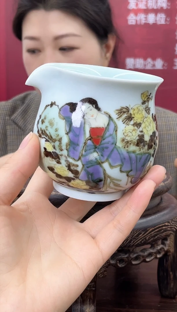 【闪购商品】064函夏非遗罗金枝仕女公道杯