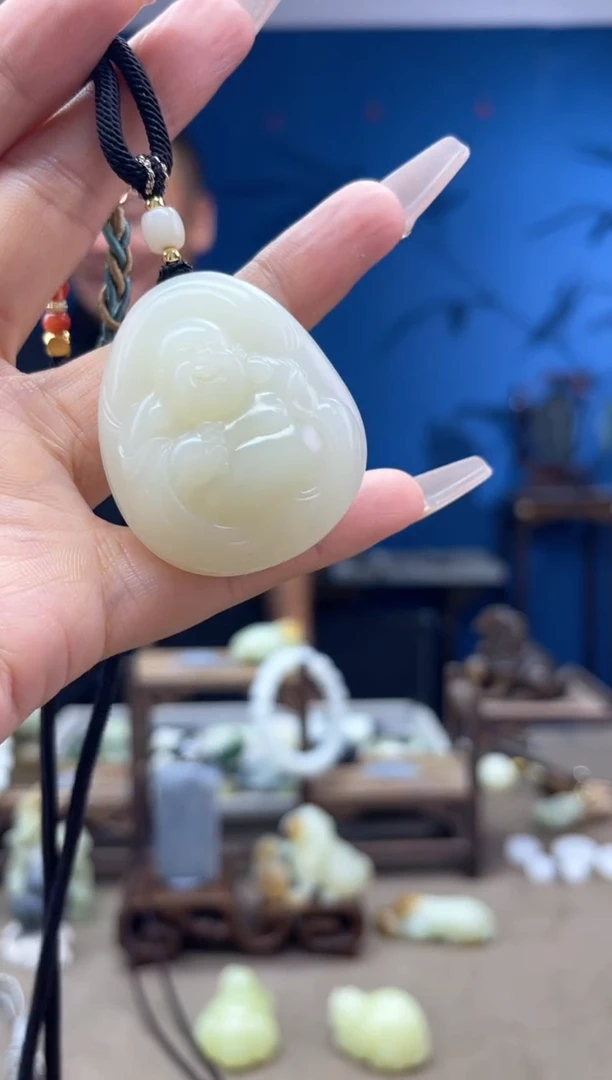 和田玉未镶嵌颈饰1