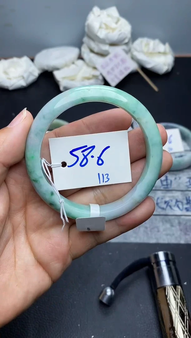 未镶嵌手镯翡翠113