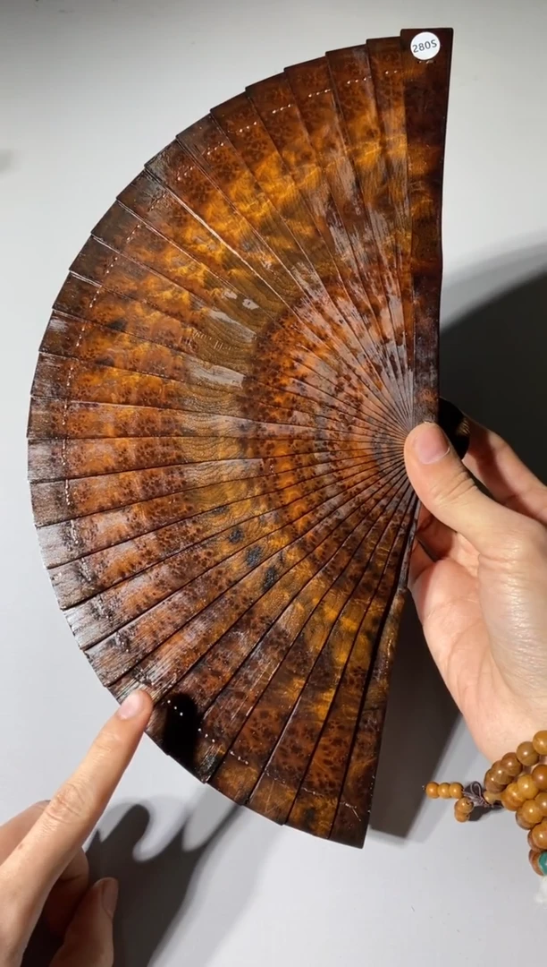 【闪购商品】金丝楠木雕280号18cm精品金丝楠扇子