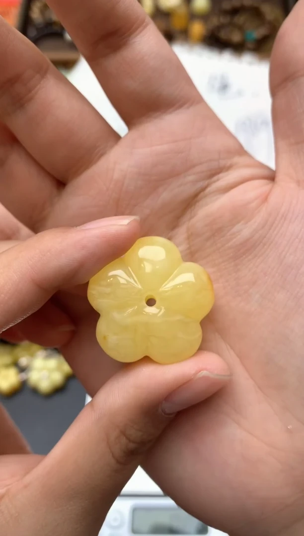 【闪购商品】琥珀珠宝奇石未镶嵌043琥珀蜜蜡花粉有纹小坑介意勿拍