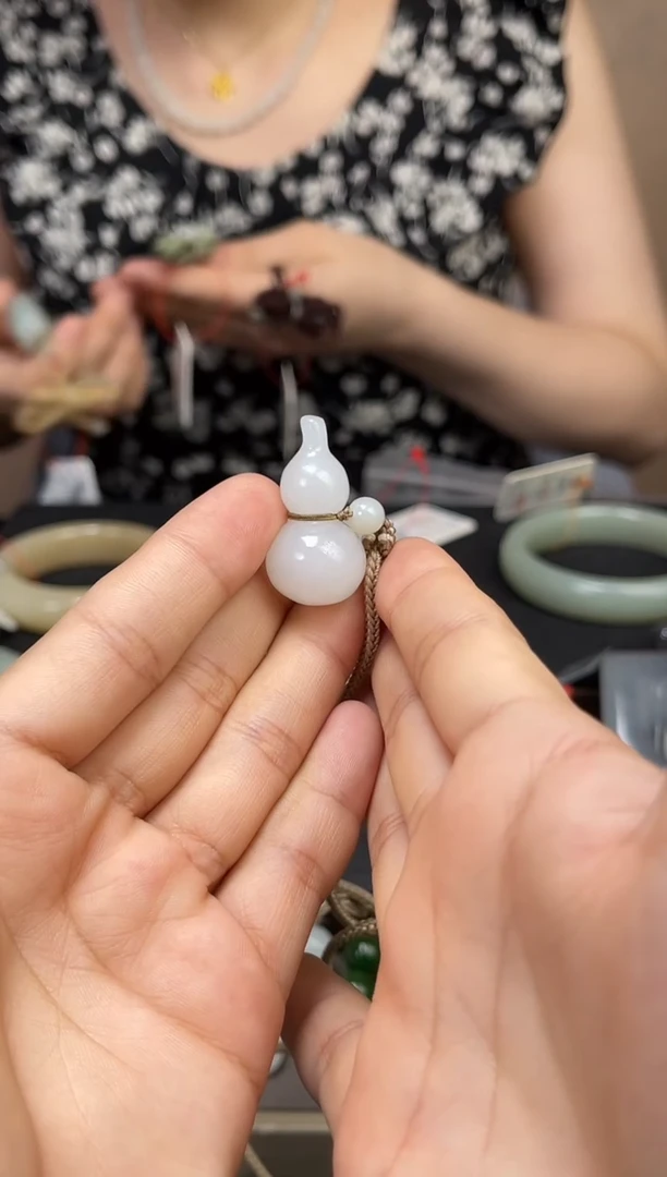 吊坠(不含链)未镶嵌和田玉青海野牛沟  葫芦 小内裂