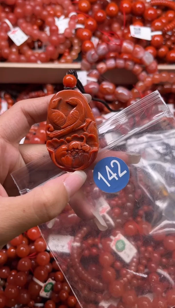 南红玛瑙未镶嵌珠宝奇石142