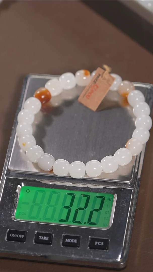 颈饰未镶嵌和田玉不***我9*10mm老型珠手串