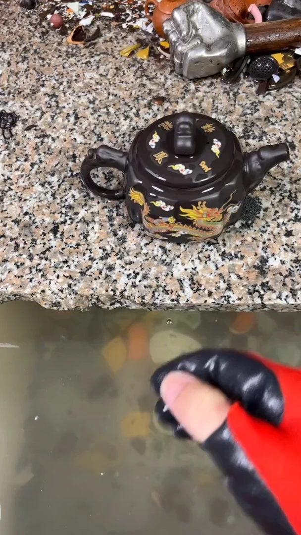 龙凤变色四方单壶