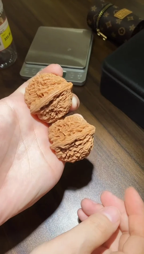 桃核把件全品南疆石41-42