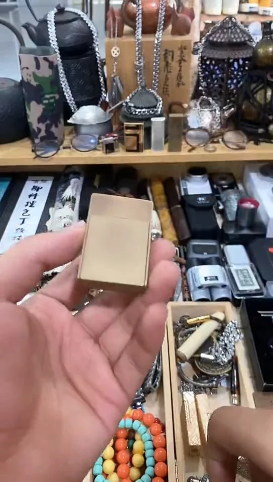 瓷片闪购商品  如图所示