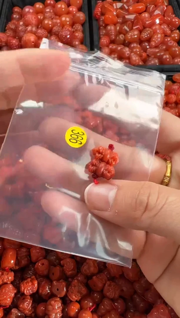 【闪购商品】南红玛瑙颈饰未镶嵌1