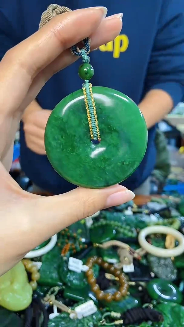 未镶嵌和田玉挂件1