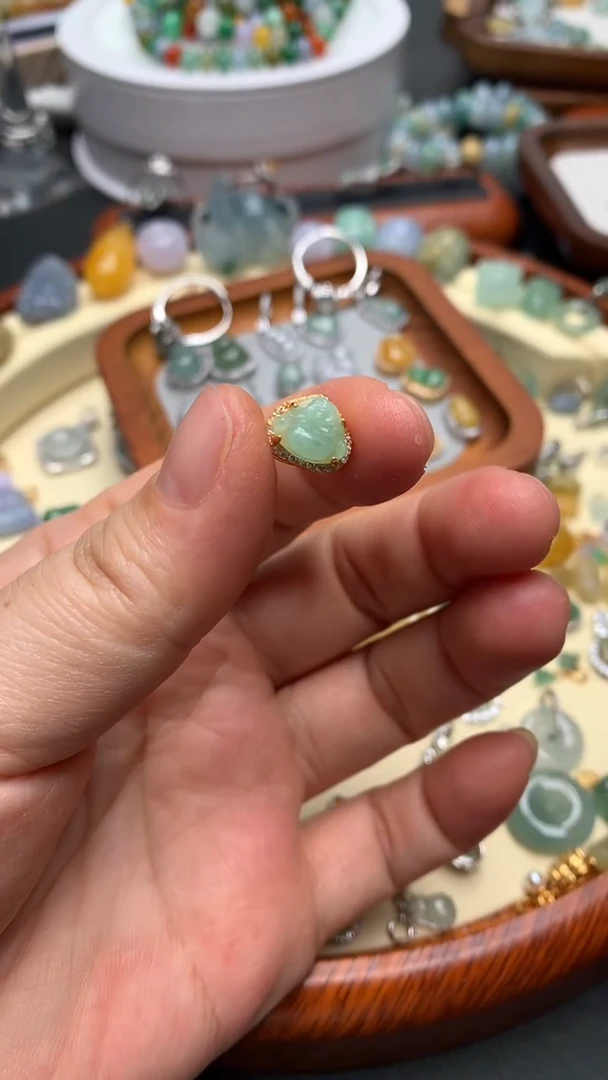 【闪购商品】翡翠颈饰银S925镶嵌翡翠镶嵌佛公