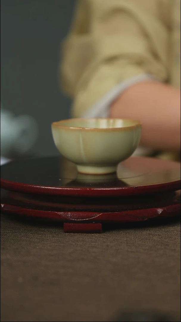 粉青 四喜梅花杯 带底款