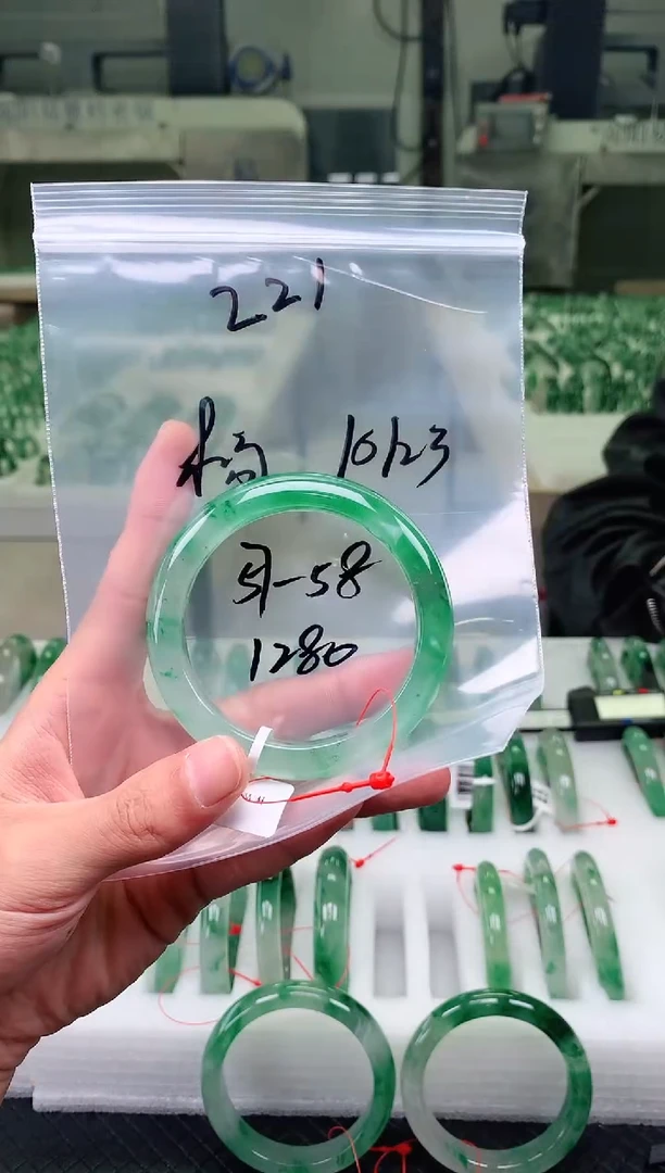 未镶嵌手镯石英质玉天然非洲翠手镯57-58圈口221号