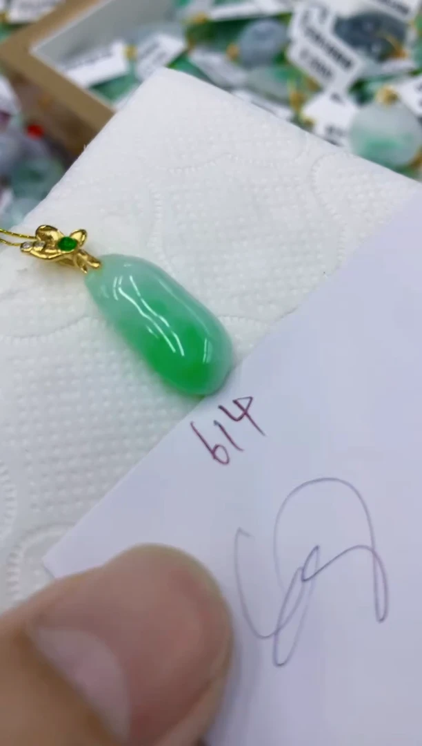 颈饰未镶嵌翡翠11111111111