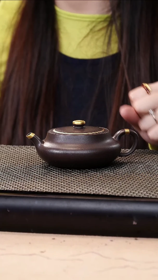 茶壶紫砂四号井茄皮紫泥描金新品桑盘160cc