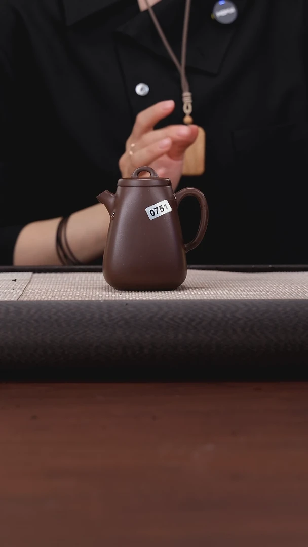 【闪购商品】紫砂茶壶751 刘向东 紫脂泥 方圆 200cc
