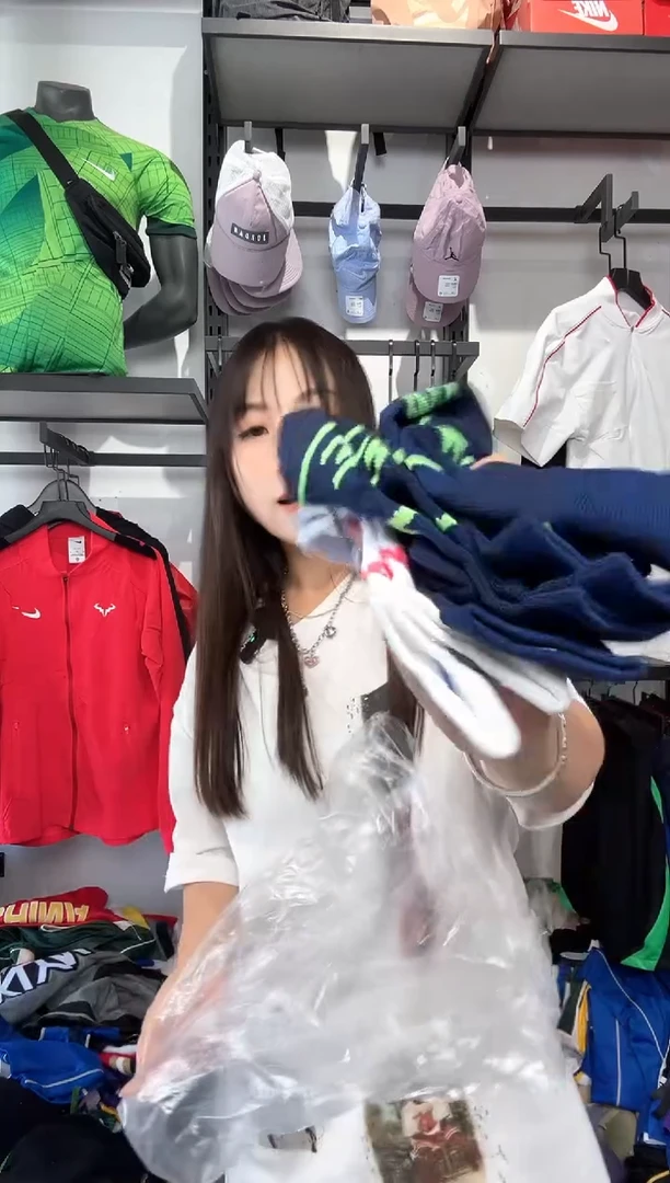 1570编码 瑕疵款以直播间过款为准 尺码