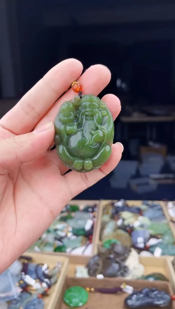 颈饰未镶嵌和田玉1