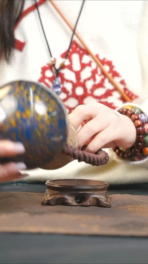 【闪购商品】RF215漆艺酒葫芦不包手串及旋转底座