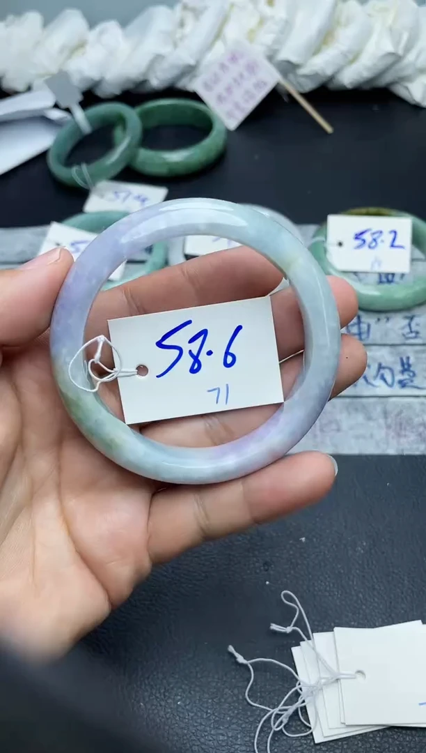 未镶嵌手镯翡翠71
