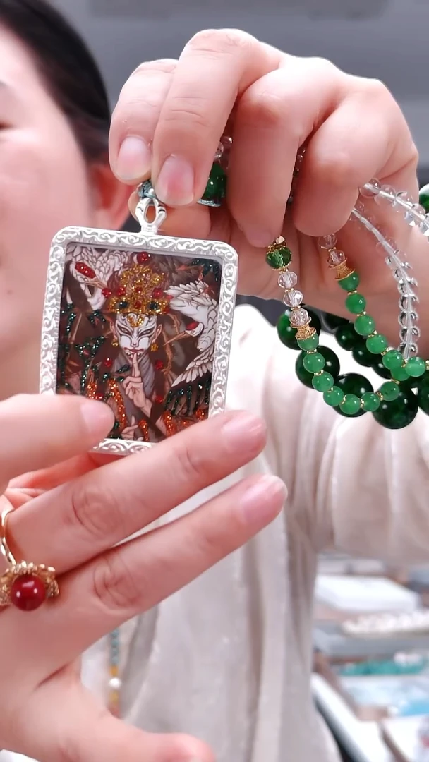 吊坠1641白鹤卡卡