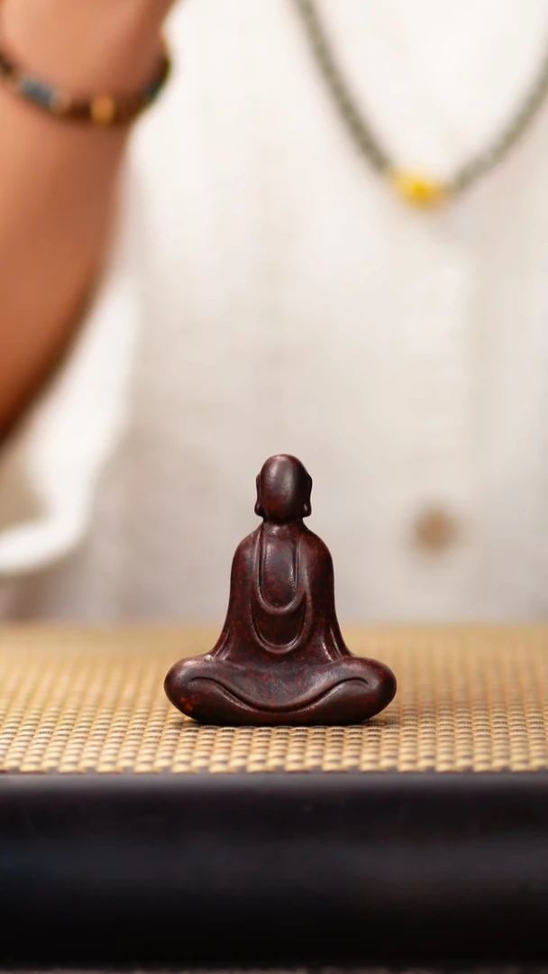 1小鱼黑金砂无相摆件