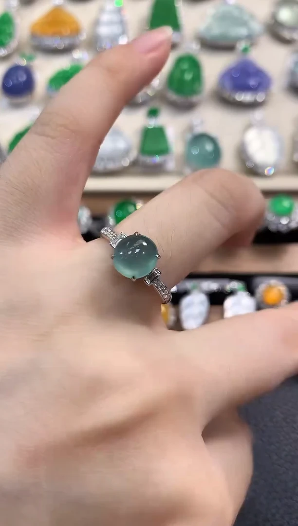 翡翠戒指18K金镶嵌春日珠宝 C42