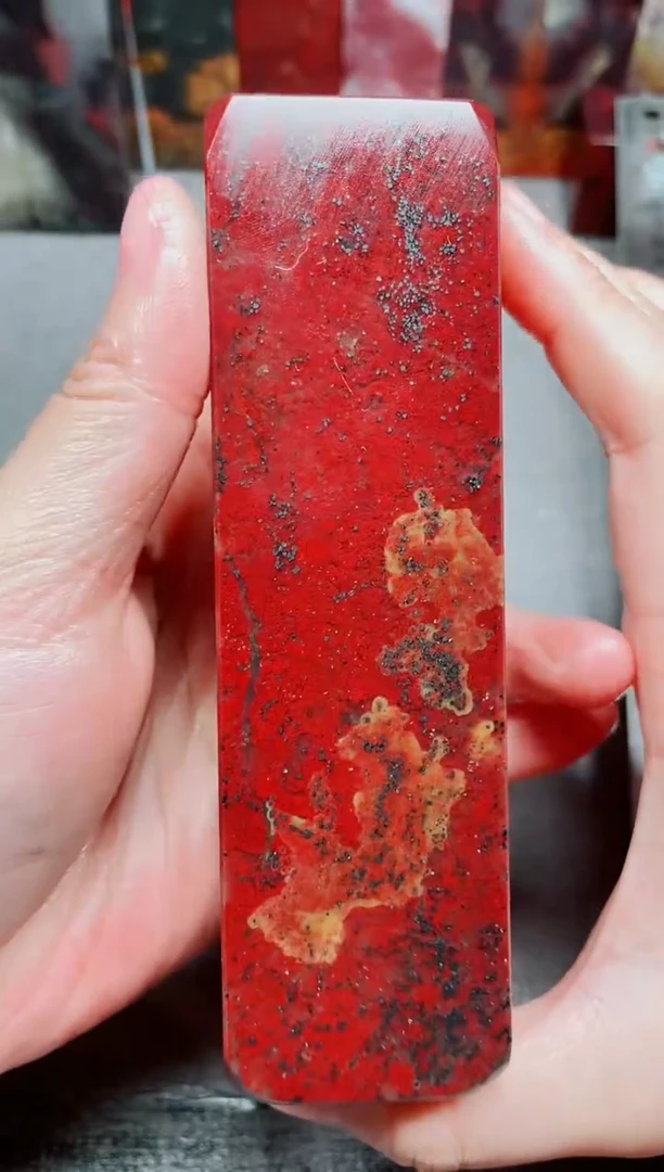 玉桂林鸡血玉素章大地满红55