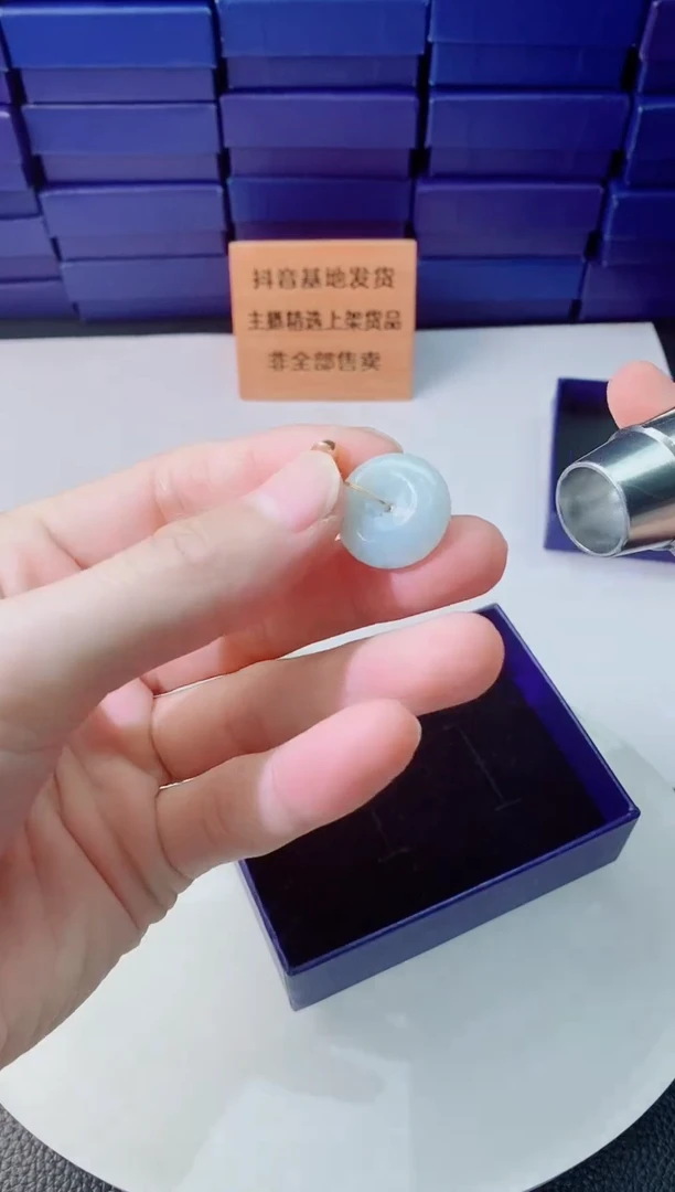 翡翠未镶嵌颈饰1111111111