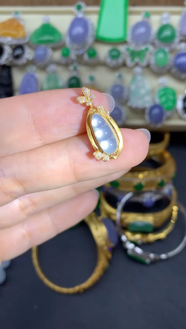 【闪购商品】翡翠颈饰18K金镶嵌425-中国好珍宝