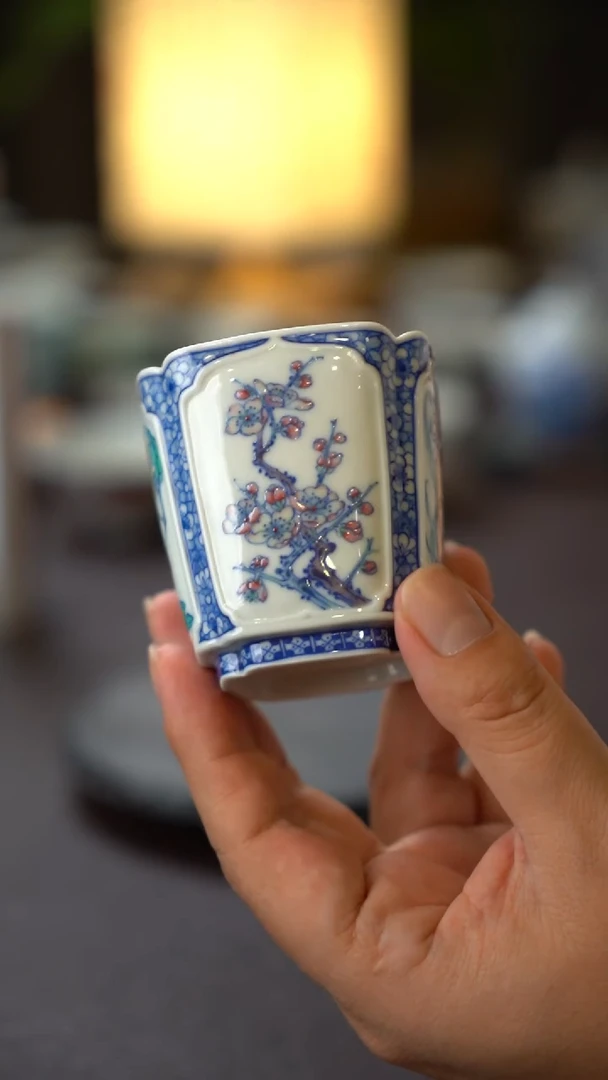 景德镇陶瓷 手绘斗彩梅兰竹菊 雕刻四方杯（微瑕）