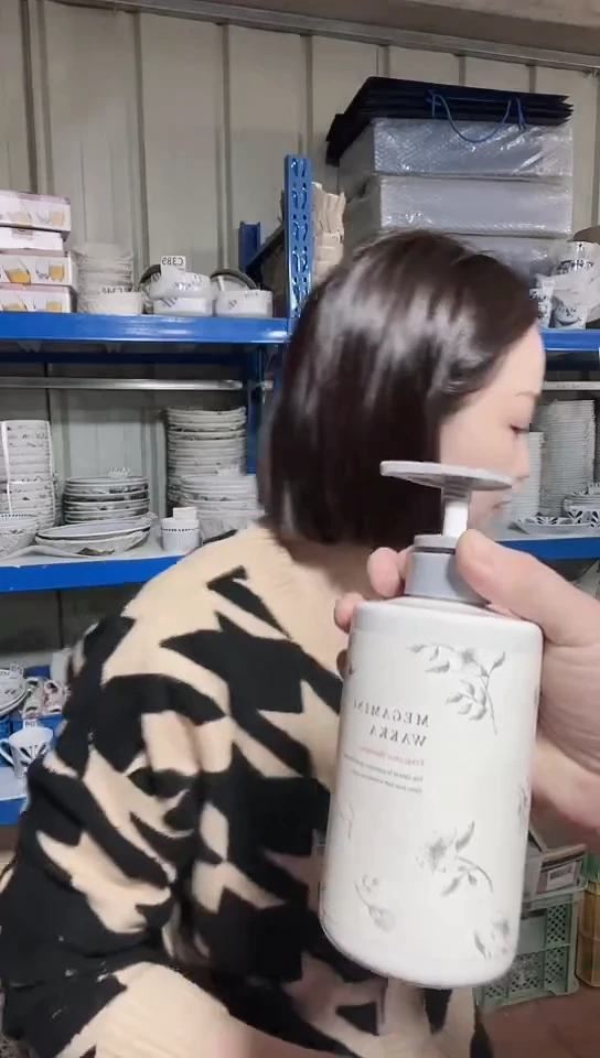 【闪购商品】瓷片进口家用百货女神洗发水两瓶