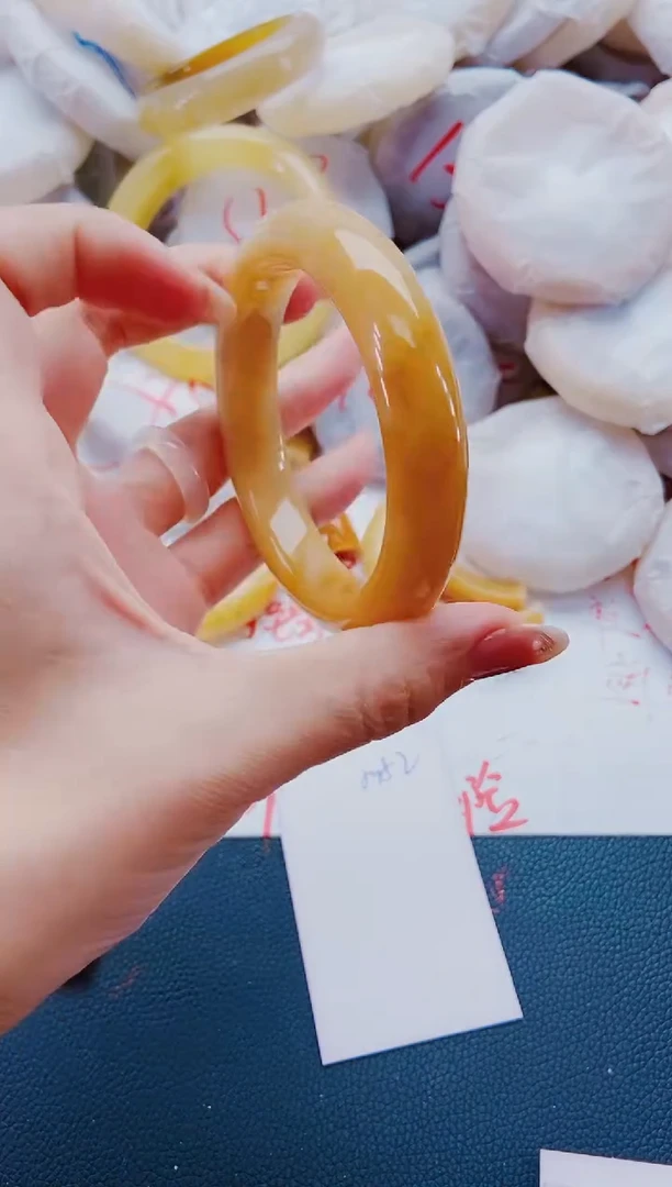 未镶嵌手镯石英质玉M82-59-60