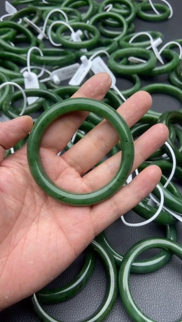 未镶嵌手镯和田玉（碧玉）50-58.8