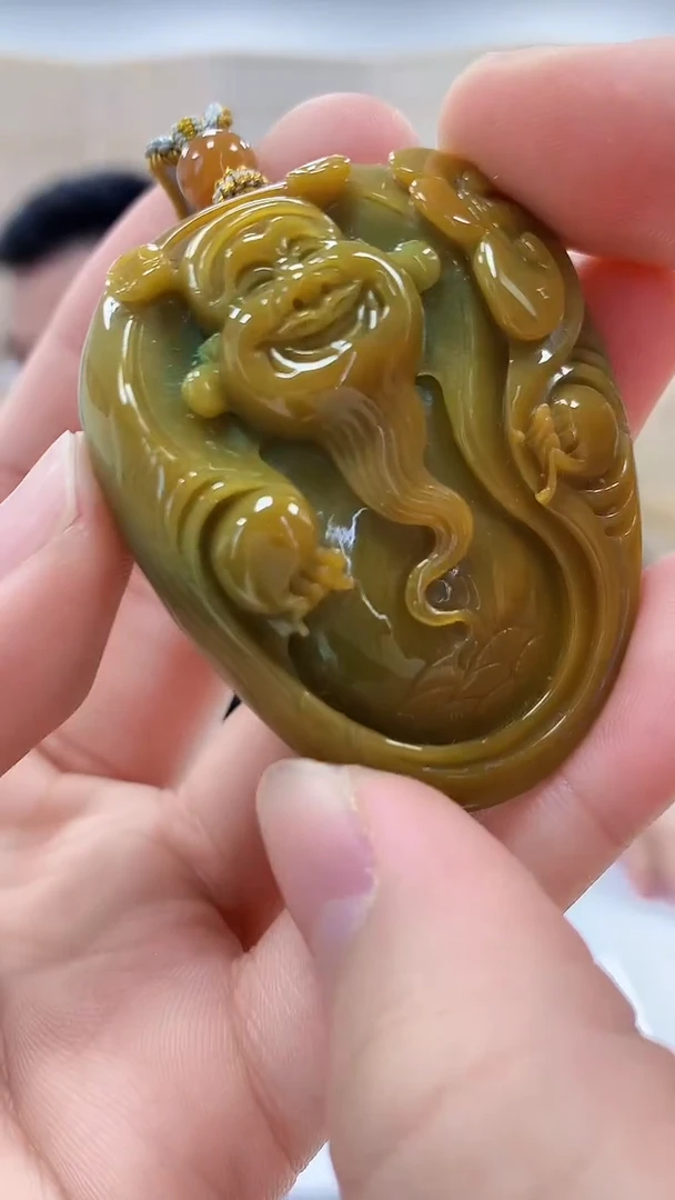【闪购商品】定制翡翠未镶嵌5152bb-毛货挂件153